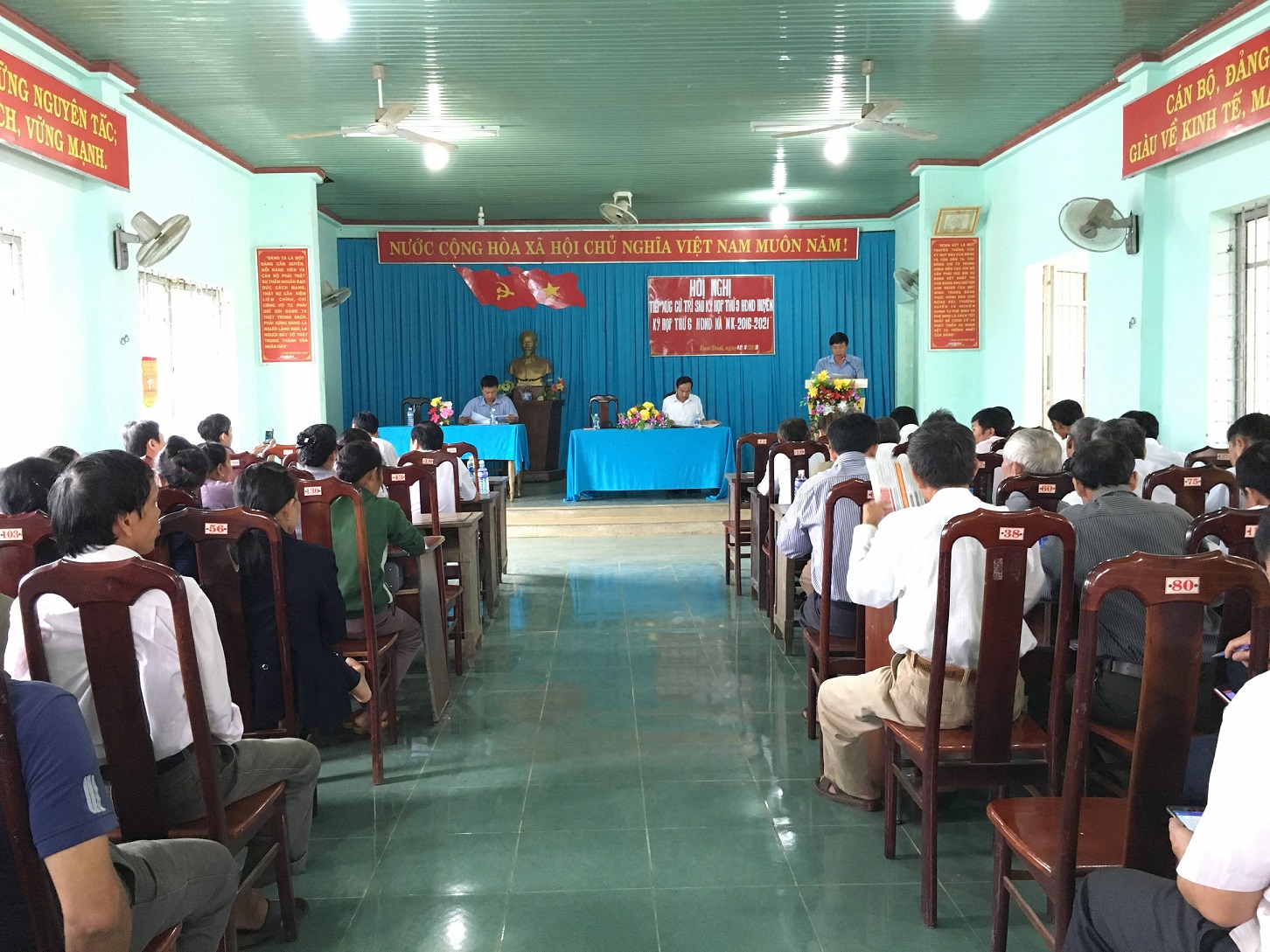 Hội nghị tiếp xúc cử tri xã Ea M’Doal, huyện M’Drắk sau kỳ họp thứ 9 HĐND huyện, kỳ họp thứ 6 HĐND xã, nhiệm kỳ 2016-2021